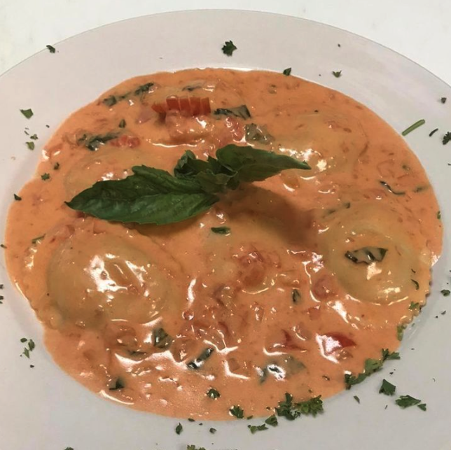 La Scala Ravioli della Nonna Spinaci, Riccotta Con Salsa Rosa.png